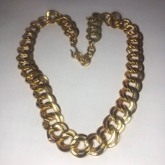 VTG. MONET‎ SHINY GOLD TONE CUBAN CURB CHAIN LINK CHUNKY NECKLACE 18” - Picture 1 of 4